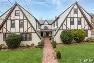 43-20 Hamilton Pl, Douglaston, NY 11363 - Photo 1