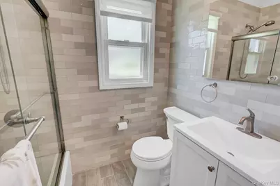202 N Kings Avenue, Massapequa, NY 11758 - Photo 16