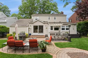 163 Tullamore Rd, Garden City, NY 11530 - Photo 20