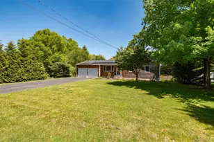 37 Crescent Bow, Ridge, NY 11961 - Photo 2
