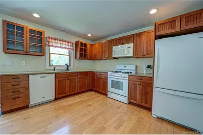 37 Crescent Bow, Ridge, NY 11961 - Photo 8