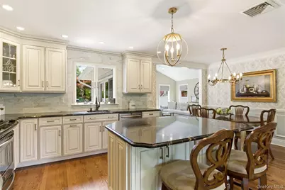 6 Louisa Court, Northport, NY 11768 - Photo 8