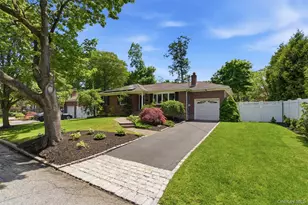 6 Louisa Ct, Northport, NY 11768 - Photo 2
