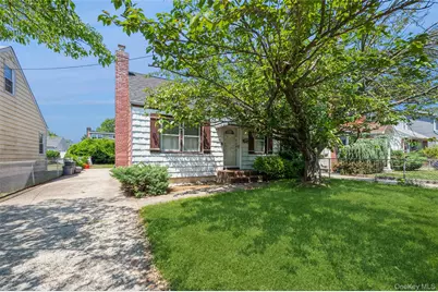 288 Semton Boulevard, Franklin Square, NY 11010 - Photo 2