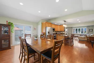 107 Kime Avenue, North Babylon, NY 11703 - Photo 14