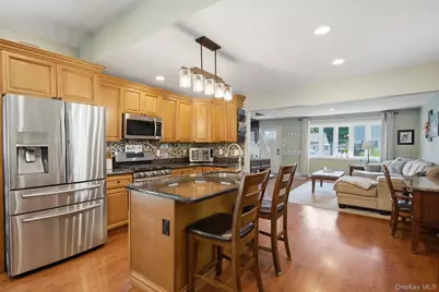 107 Kime Avenue, North Babylon, NY 11703 - Photo 10
