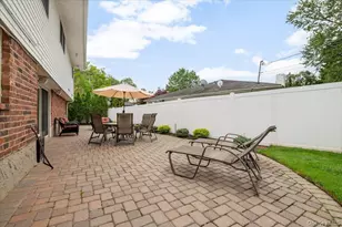 23 Maytime Ct, Jericho, NY 11753 - Photo 32