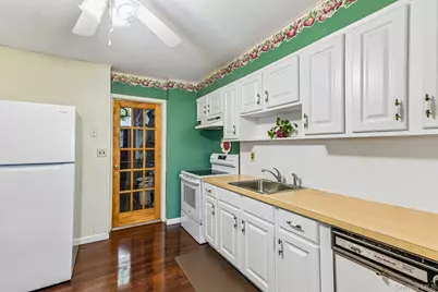 319 Rockaway Street, Islip Terrace, NY 11752 - Photo 16