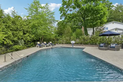 1 Lakeville Court, East Hills, NY 11576 - Photo 44