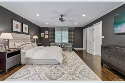 1 Lakeville Court, East Hills, NY 11576 - Photo 26