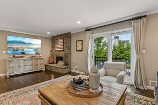 1 Lakeville Ct, East Hills, NY 11576 - Photo 8