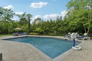 1 Lakeville Ct, East Hills, NY 11576 - Photo 2