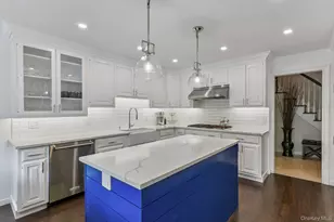 1 Lakeville Ct, East Hills, NY 11576 - Photo 14