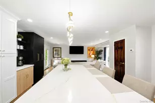 74 Cornell Dr, Smithtown, NY 11787 - Photo 6