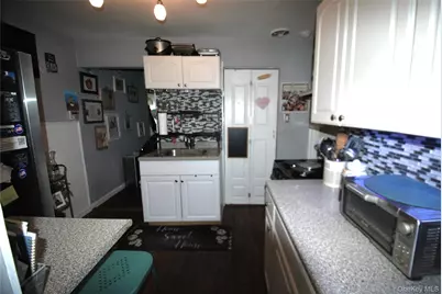 20 Burbank Street #O-B, Yonkers, NY 10710 - Photo 6
