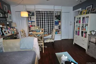 20 Burbank St, Yonkers, NY 10710 - Photo 8
