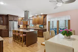 11 Mimosa Pl, Shelter Island, NY 11964 - Photo 4