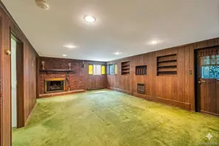27 Clinton Ln, Hicksville, NY 11801 - Photo 10