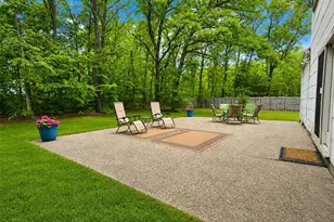 2 Shenandoah Blvd, Coram, NY 11727 - Photo 18