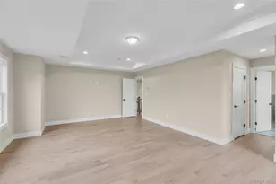 76 Wyoming Ct, Syosset, NY 11791 - Photo 10
