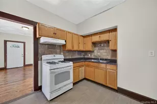 43 High St, Poughkeepsie, NY 12601 - Photo 12