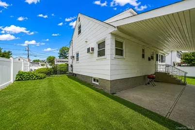 66 Henry Avenue, Babylon, NY 11702 - Photo 6