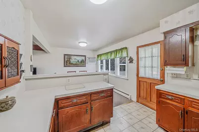 66 Henry Avenue, Babylon, NY 11702 - Photo 18