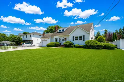 66 Henry Avenue, Babylon, NY 11702 - Photo 2
