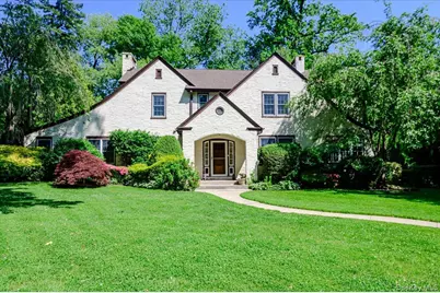 11 Myrtle Drive, Great Neck, NY 11021 - Photo 1