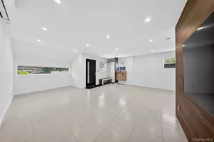 12-22 151st Pl, Whitestone, NY 11357 - Photo 6