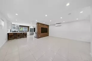 12-22 151st Pl, Whitestone, NY 11357 - Photo 4