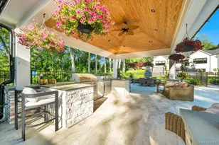 2 Chelmsford Dr, Muttontown, NY 11545 - Photo 44