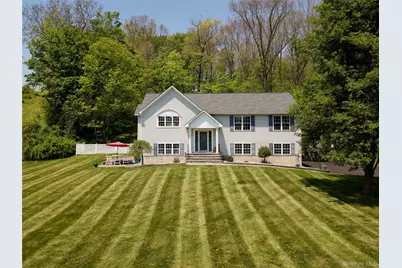 64 Secor Lane, Hopewell Junction, NY 12533 - Photo 2