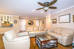 21 Canterbury Rd, Great Neck, NY 11021 - Photo 6