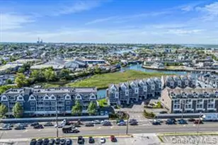 225 Marina Pointe Dr, East Rockaway, NY 11518 - Photo 4