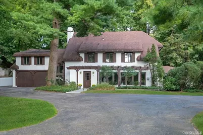 10 Plum Beach Point Road, Sands Point, NY 11050 - Photo 2