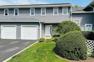 113 Alicia Dr, North Babylon, NY 11703 - Photo 2