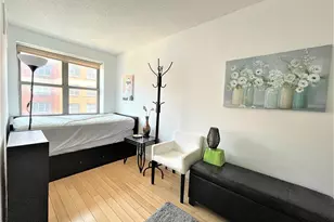 516 W 47th St, New York, NY 10036 - Photo 6