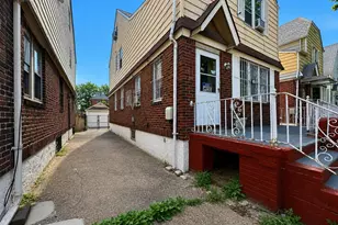 89-46 210th St, Queens Village, NY 11427 - Photo 4
