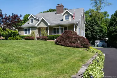 14 Mayfair Drive, Huntington, NY 11743 - Photo 2