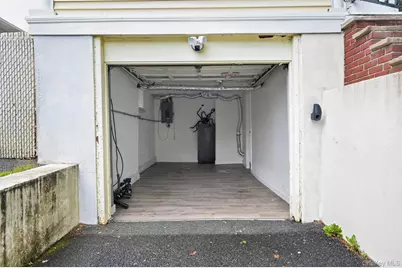 99 N Kensico Avenue, White Plains, NY 10604 - Photo 4