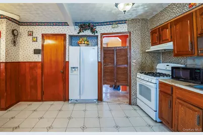 22326 112th Avenue, Queens Village, NY 11429 - Photo 10