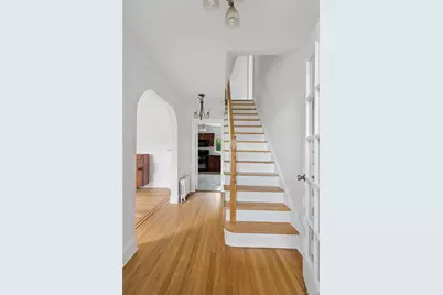 17 Old Orchard Road, New Rochelle, NY 10804 - Photo 2