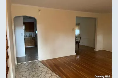 83 Stephan Marc Lane, New Hyde Park, NY 11040 - Photo 4