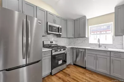 247-13 139th Avenue, Rosedale, NY 11422 - Photo 4