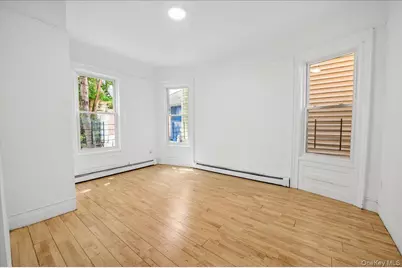 4384 Carpenter Avenue, Bronx, NY 10466 - Photo 6