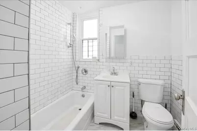4384 Carpenter Avenue, Bronx, NY 10466 - Photo 12