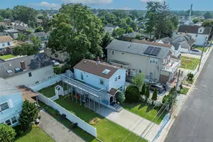459 Roquette Ave, Floral Park, NY 11001 - Photo 20