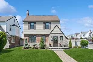 24-02 169th St, Whitestone, NY 11357 - Photo 4