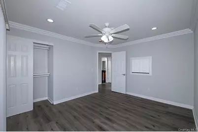 248 Lake Pointe Court #329, Middle Island, NY 11953 - Photo 8